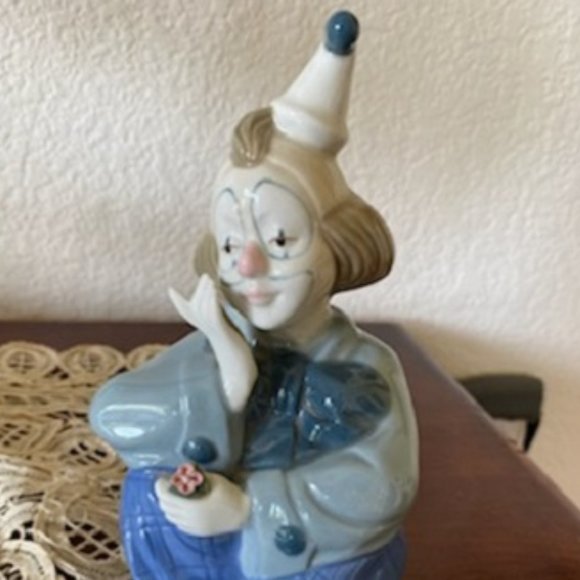 Vintage * Pensive SWEET Sitting CLOWN Figurine * signed PORCELANA de CUERNAVACA - Picture 2 of 7